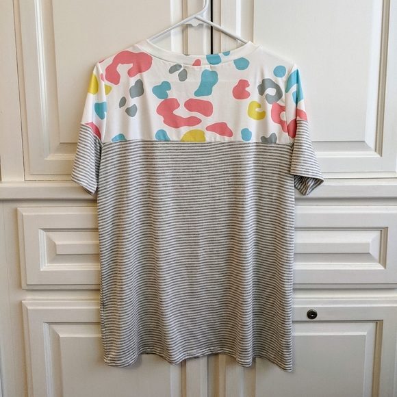 Rainbow Leopard Print Tee - Picture 2 of 4